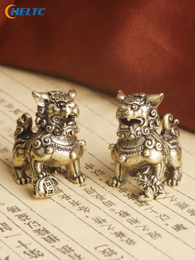 1PCS Retro Brass Chinese Ancient Beast Flying Pixiu Home Decor Ornaments Copper Animal Figurines Fengshui Statue Small Ornaments